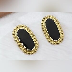 Gold and Black Oval Scalloped Earrings